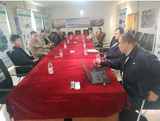 河北省重點(diǎn)辦李主任、市發(fā)改委重點(diǎn)辦張魁主任等領(lǐng)導(dǎo)到訪精工綠筑項(xiàng)目部(圖1)