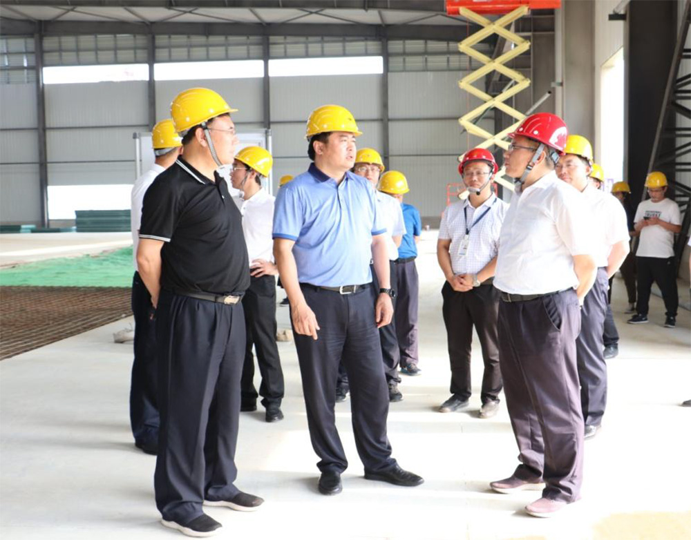 關(guān)于市領(lǐng)導(dǎo)到秦皇島精工綠筑開展項(xiàng)目建設(shè)和 安全生產(chǎn)工作的調(diào)研活動(dòng)的簡報(bào)(圖2) 關(guān)于市領(lǐng)導(dǎo)到秦皇島精工綠筑開展項(xiàng)目建設(shè)和 安全生產(chǎn)工作的調(diào)研活動(dòng)的簡報(bào)(圖2)